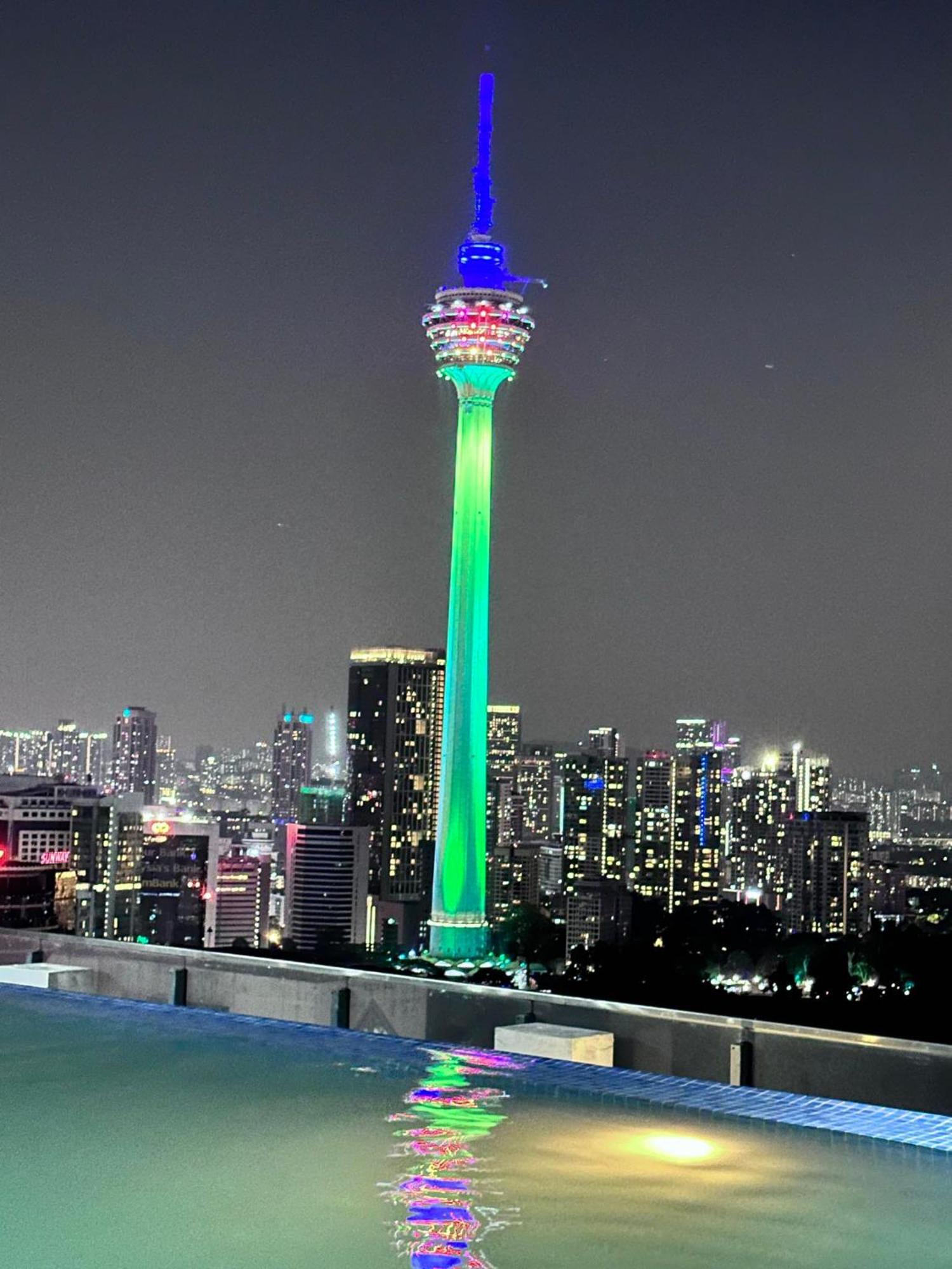 The Luxe Infinitum Klcc View At Kl City Aparthotel Kuala Lumpur Exterior photo